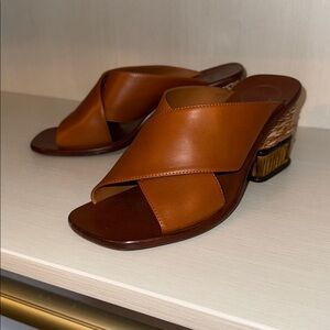 Stunning Chloe sandal size 40 in (fits size 9 or 9.5) with bamboo and straw